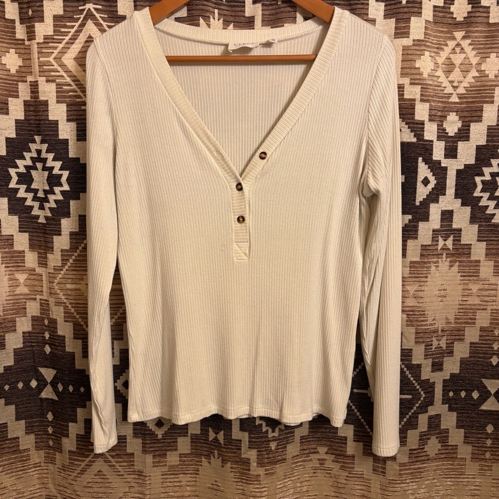 Cyrus Essentials Women’s White Long Sleeved Shirt Size Large - Picture 2 of 8